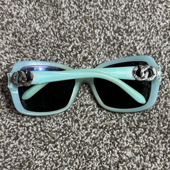 Tiffany & Co. Black Oversized Women's Sunglasses with Tiffany Blue Case - Picture 8 of 14